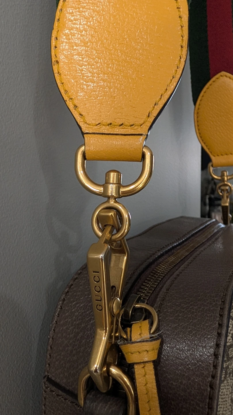 Authentic Gucci Neo Vintage GG Supreme Small Messenger Bag