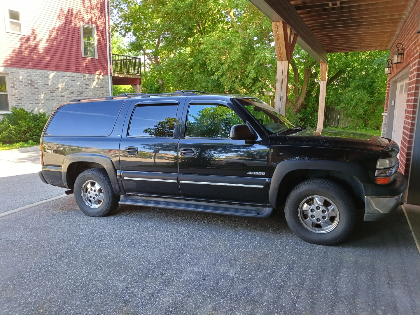 Chevrolet Suburban 1500 LS - photo 4