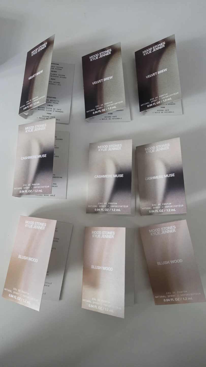 Kylie Jenner  Perfume Samples (9)