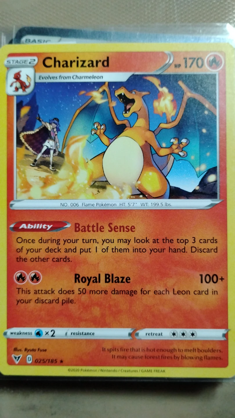 Pokemon Trading Card Charizard 025/185 Vivid Voltage