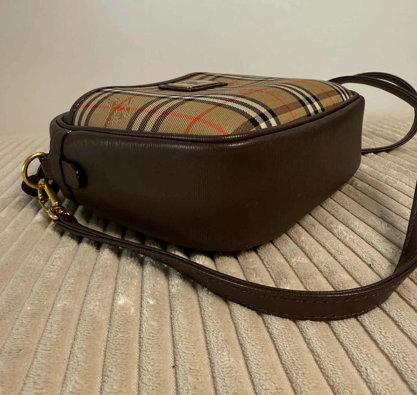 Burberry sling bag - photo 4