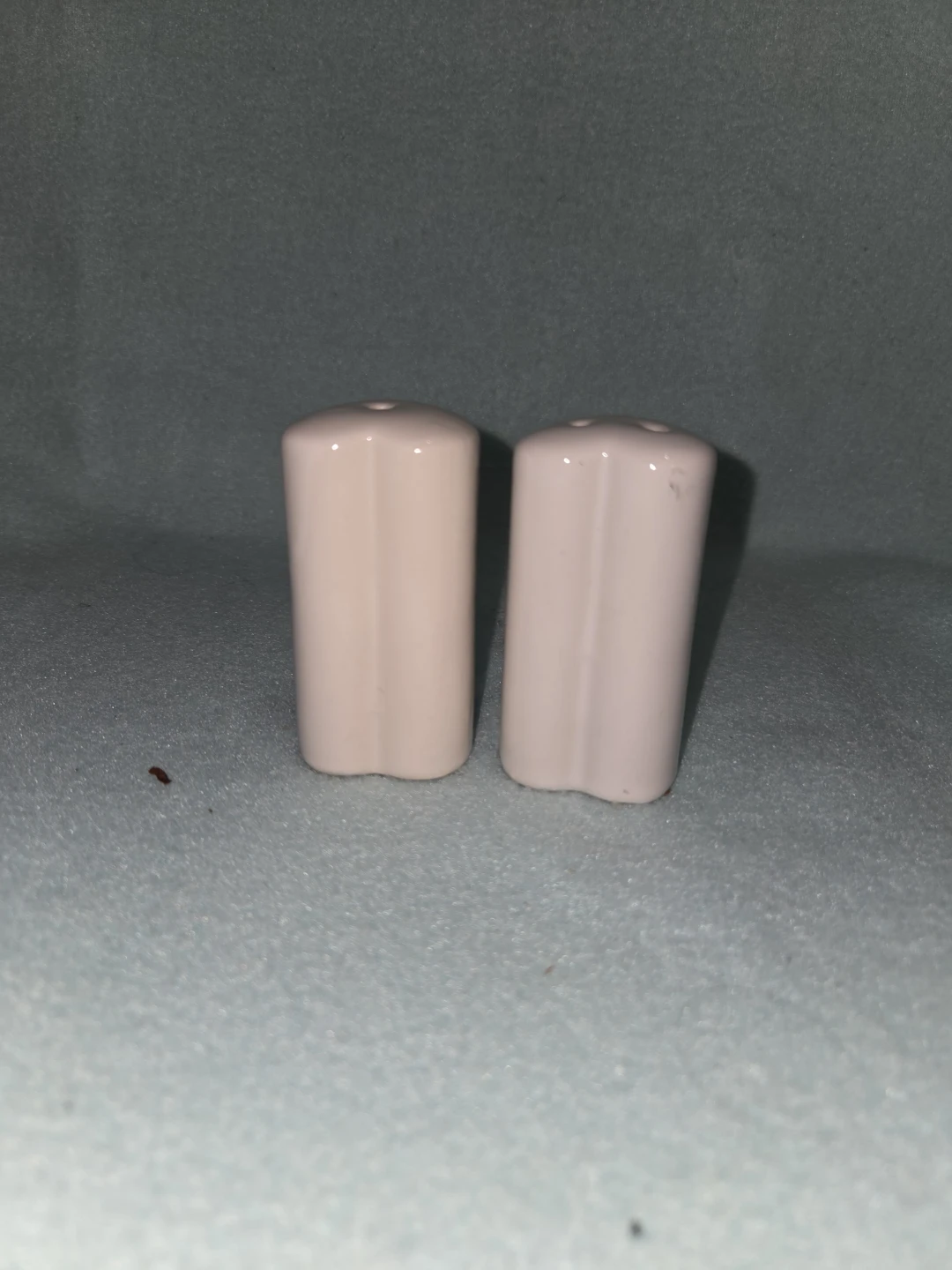 Washington Heart Salt and Pepper Shakers - photo 5