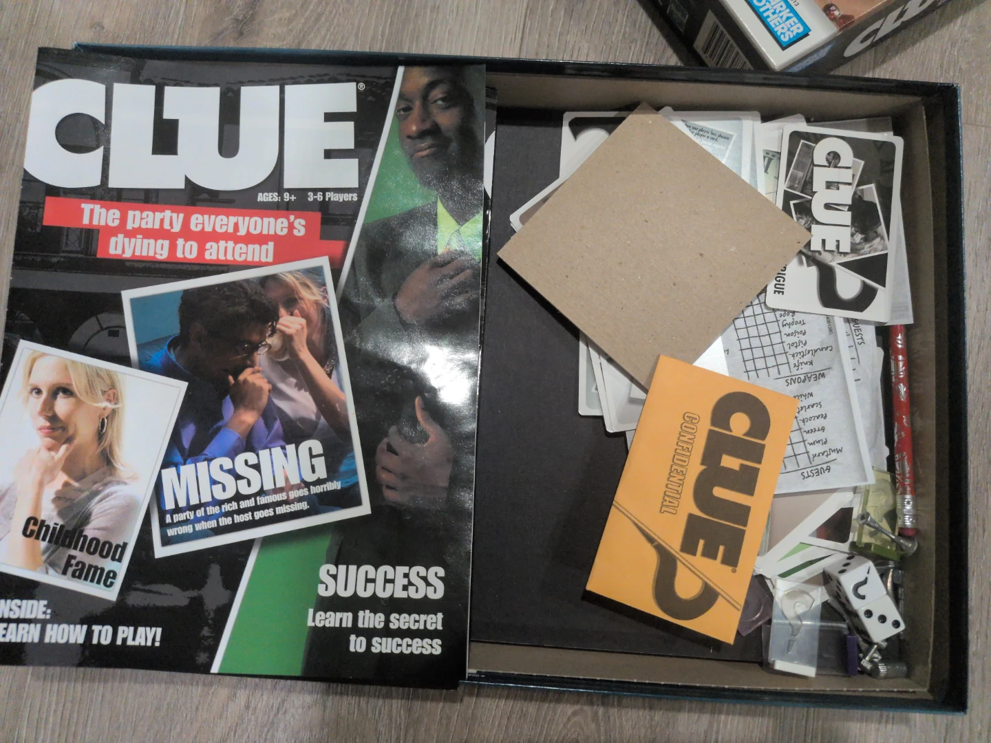 Clue Board Game - photo 3