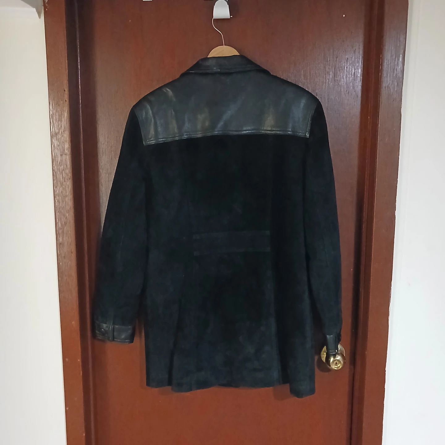 Danier Black Genuine Leather Jacket - photo 2