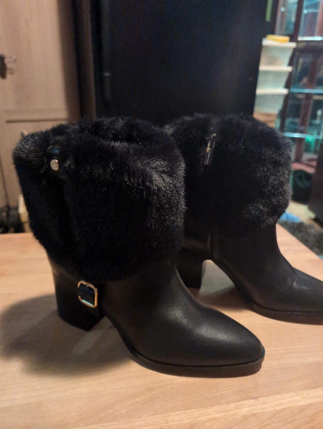 Leather Vince Camuto Black Faux Fur Ankle Boots - photo 2