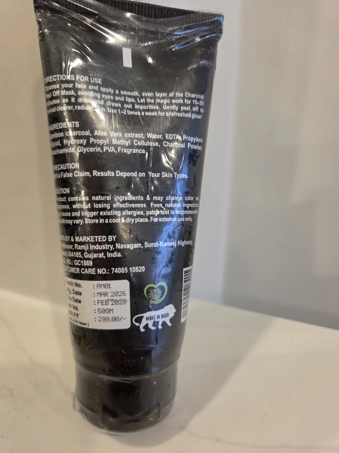 Sandarbh Charcoal Peel Off Mask - photo 2