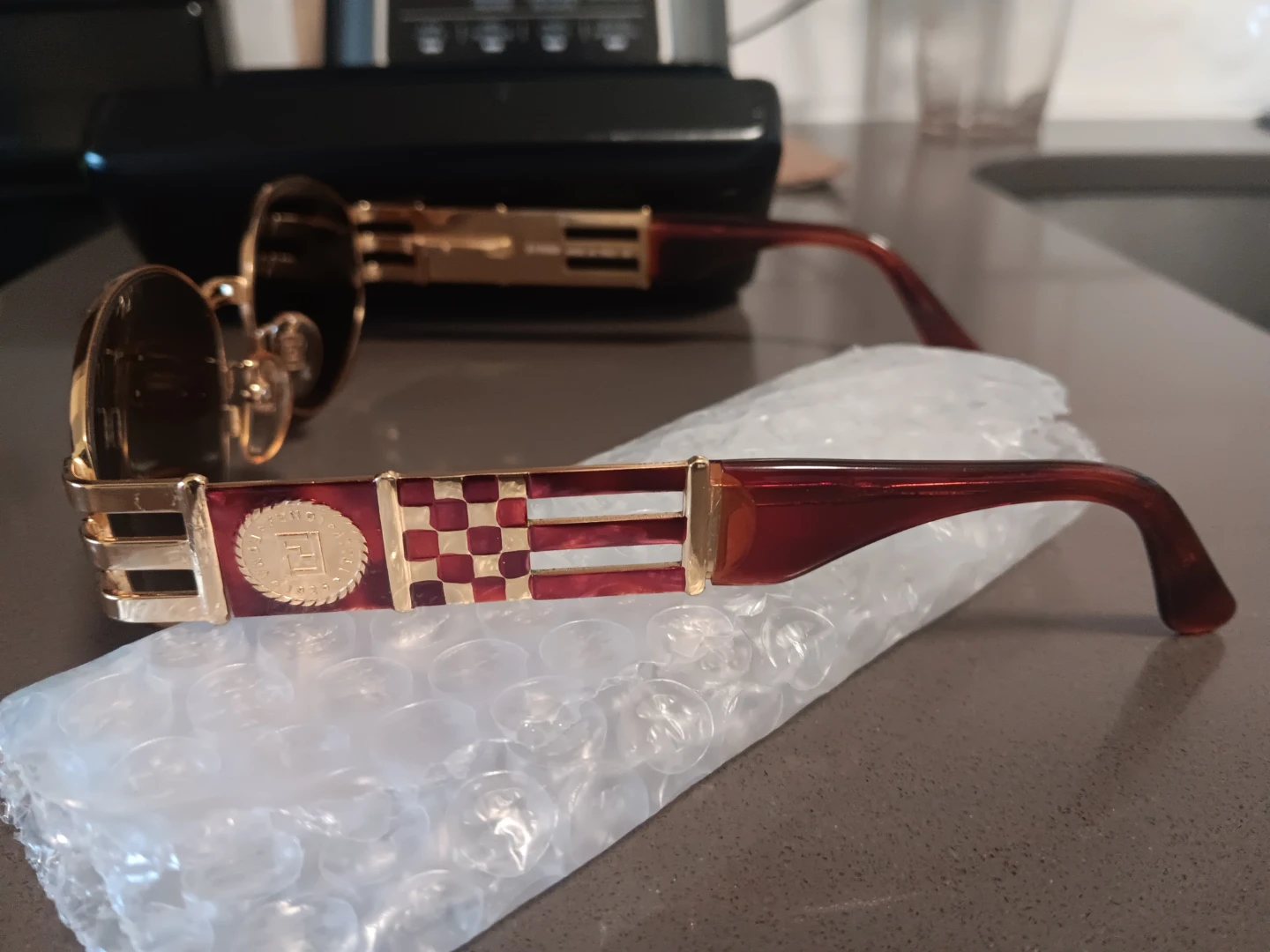 FENDI 90'S Vintage Gold Frame Sunglasses Tortoiseshell Temples - photo 5