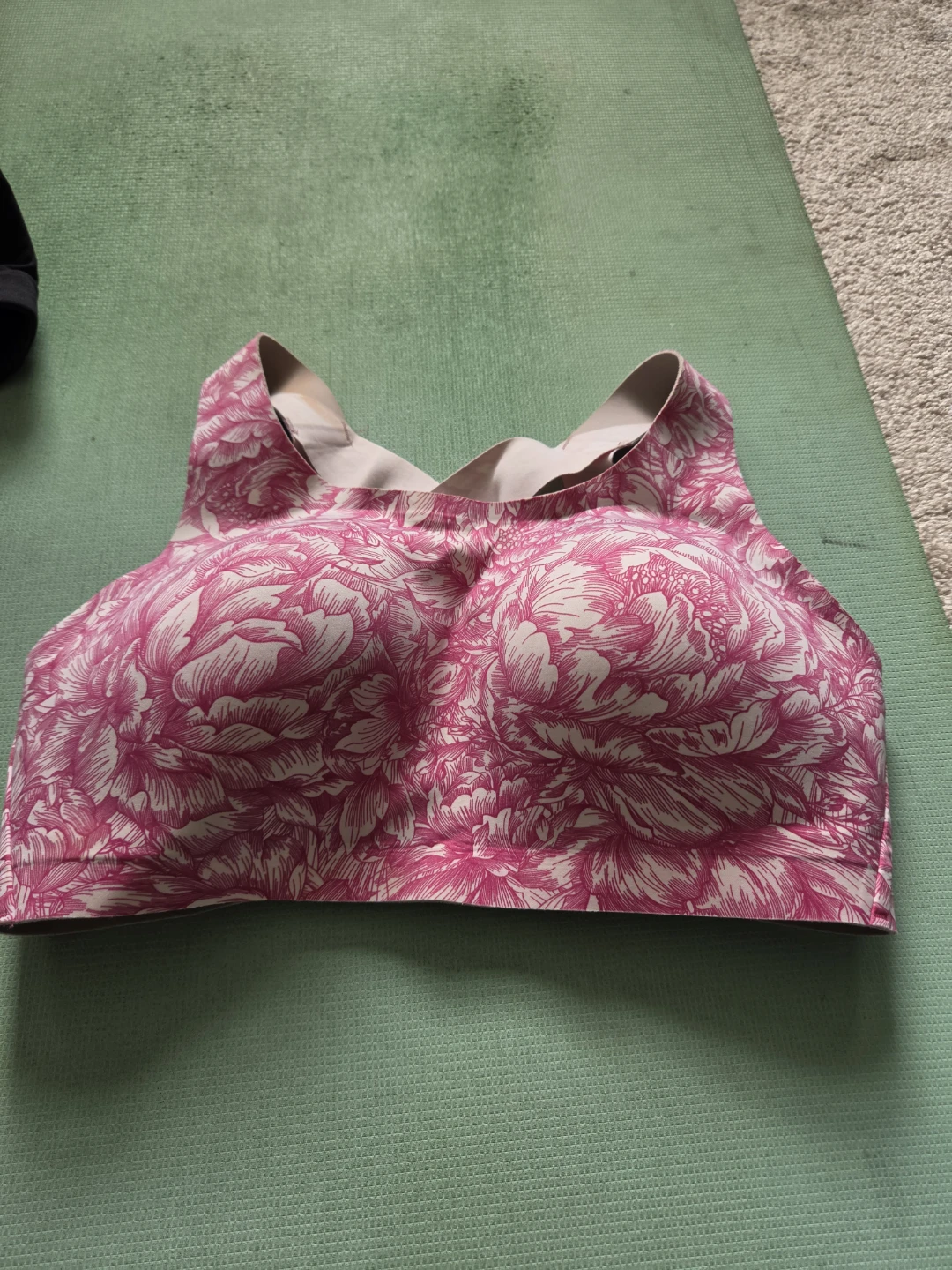 Lululemon Women's Floral Sports Bra Size 34DD