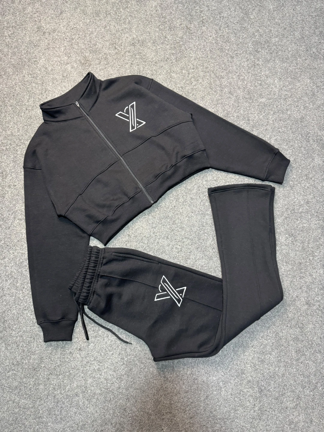 ✨ CHIC WINTER TRACKSUITS FOR WOMEN ❄️👑 - photo 4