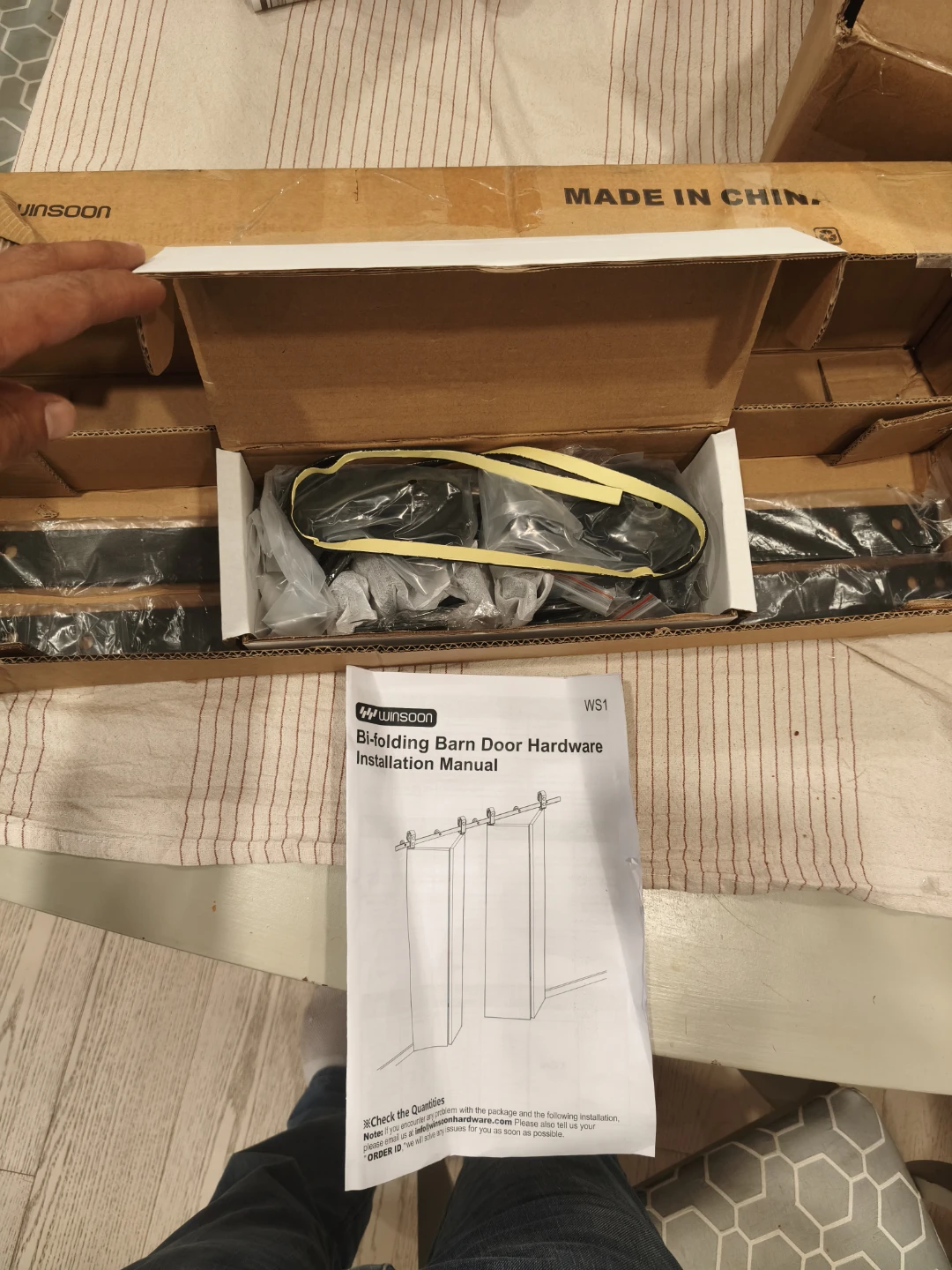 Winsoon Bi-folding Barn Door Hardware Kit