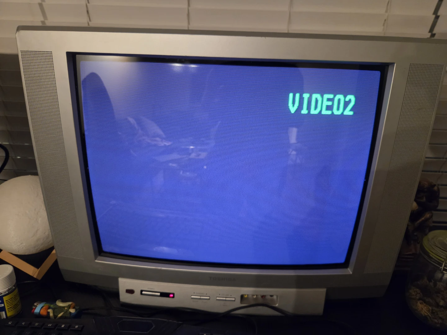 Toshiba CRT Television - photo 2
