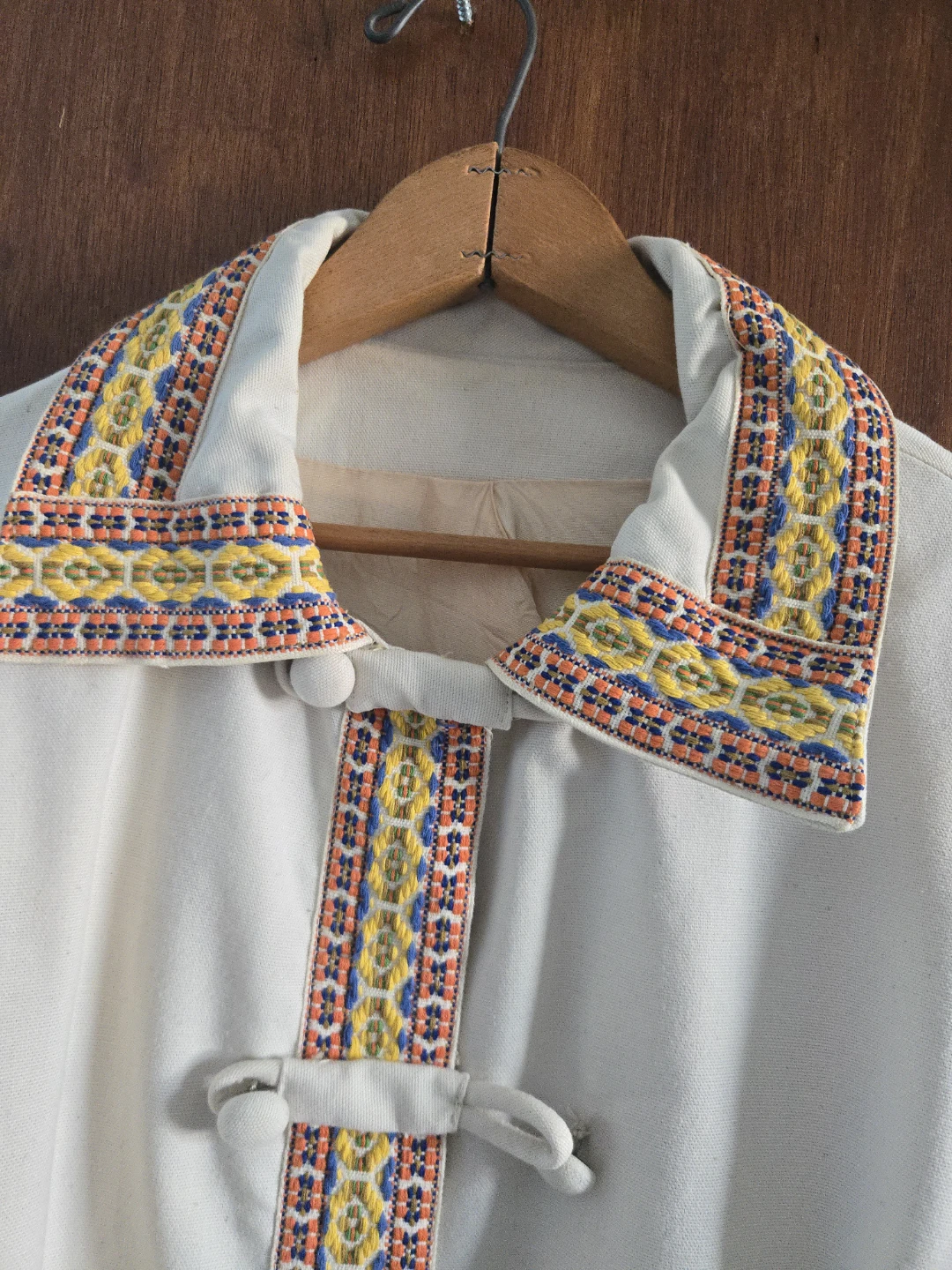 Vintage Embroidered Cream Cape - photo 2