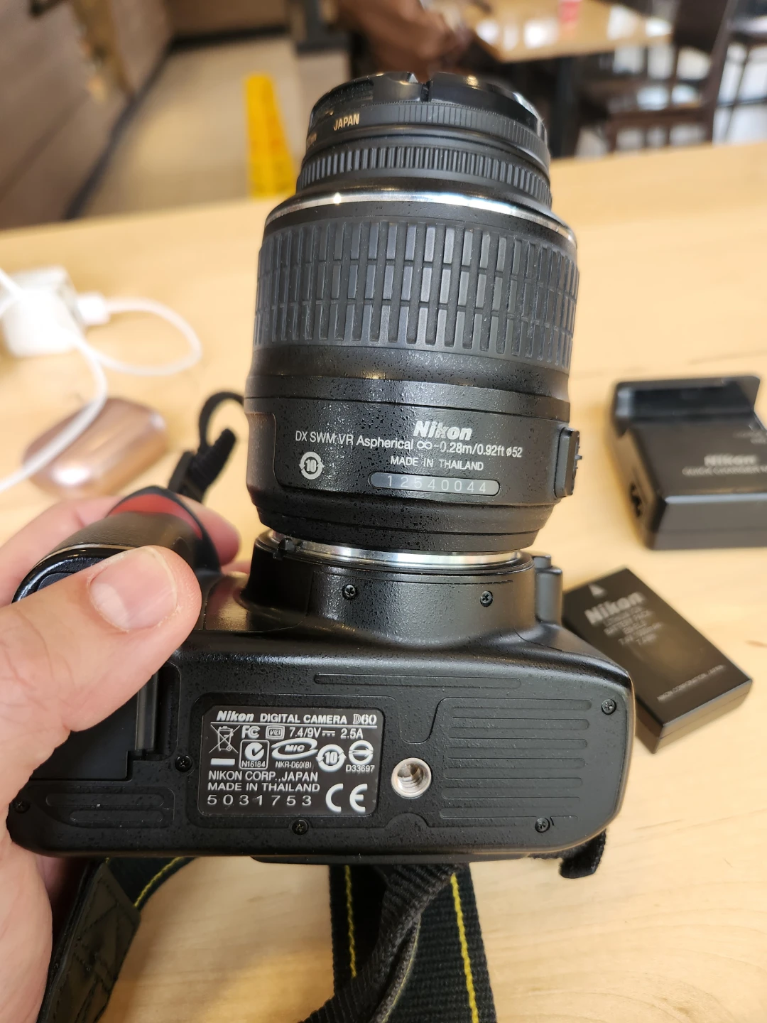 Nikon D60 Digital Camera with 18-55mm Lens