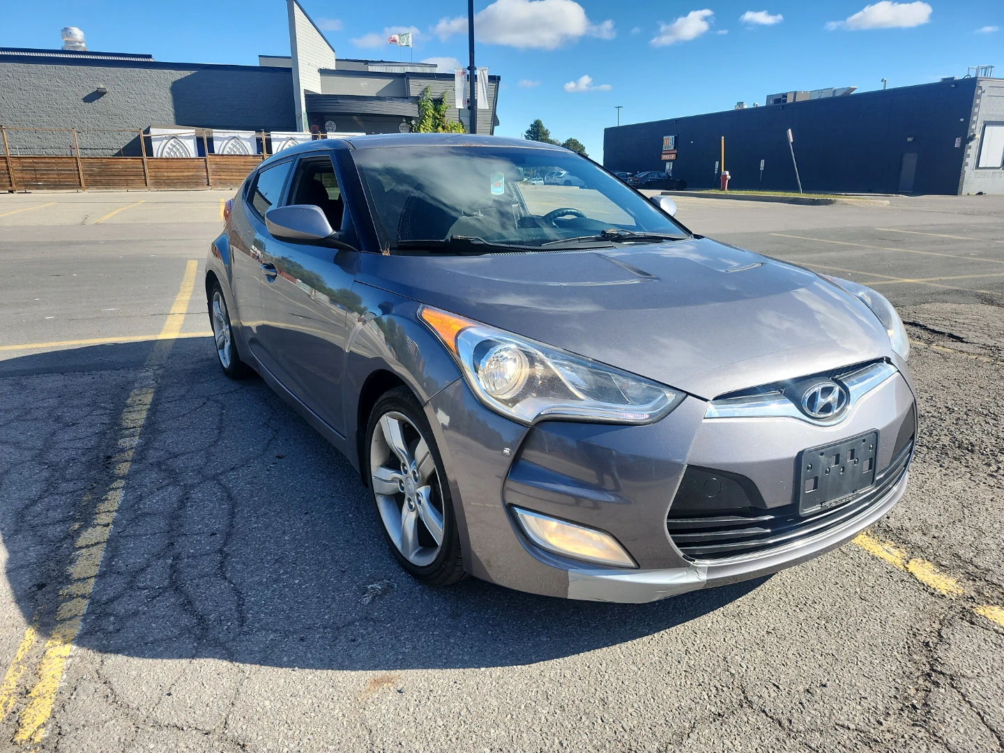 2013 Grey Hyundai Veloster / CLEAN CARFAX