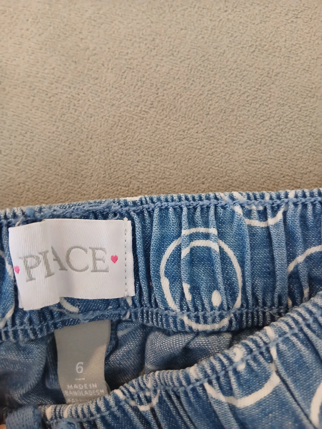 The Children's Place Smiley Face Shorts Size 6 - photo 2