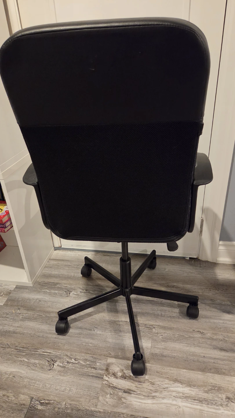 Black Office Chair - photo 2