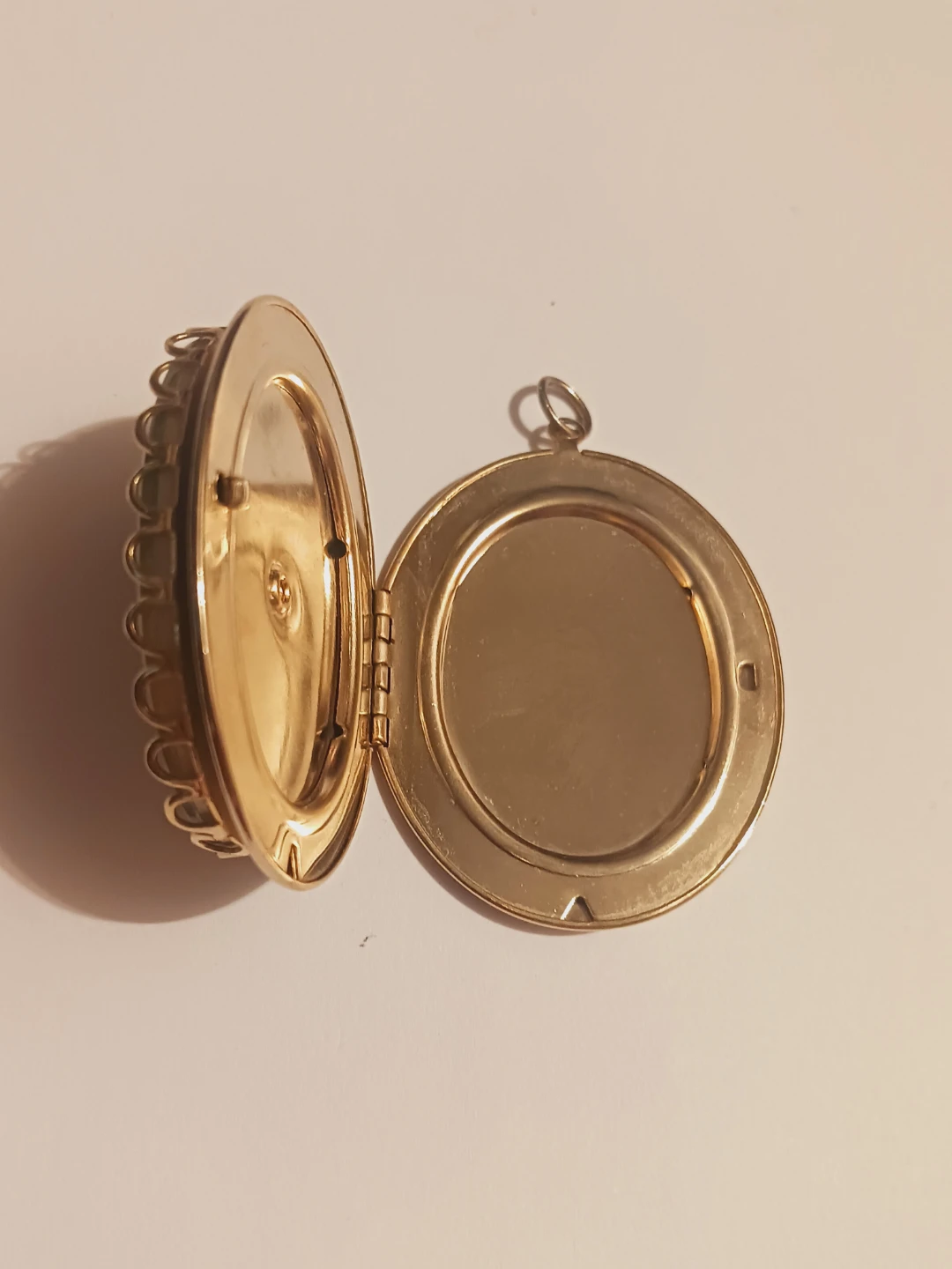 Beautiful Lady Portrait Vintage Locket Pendant - photo 4
