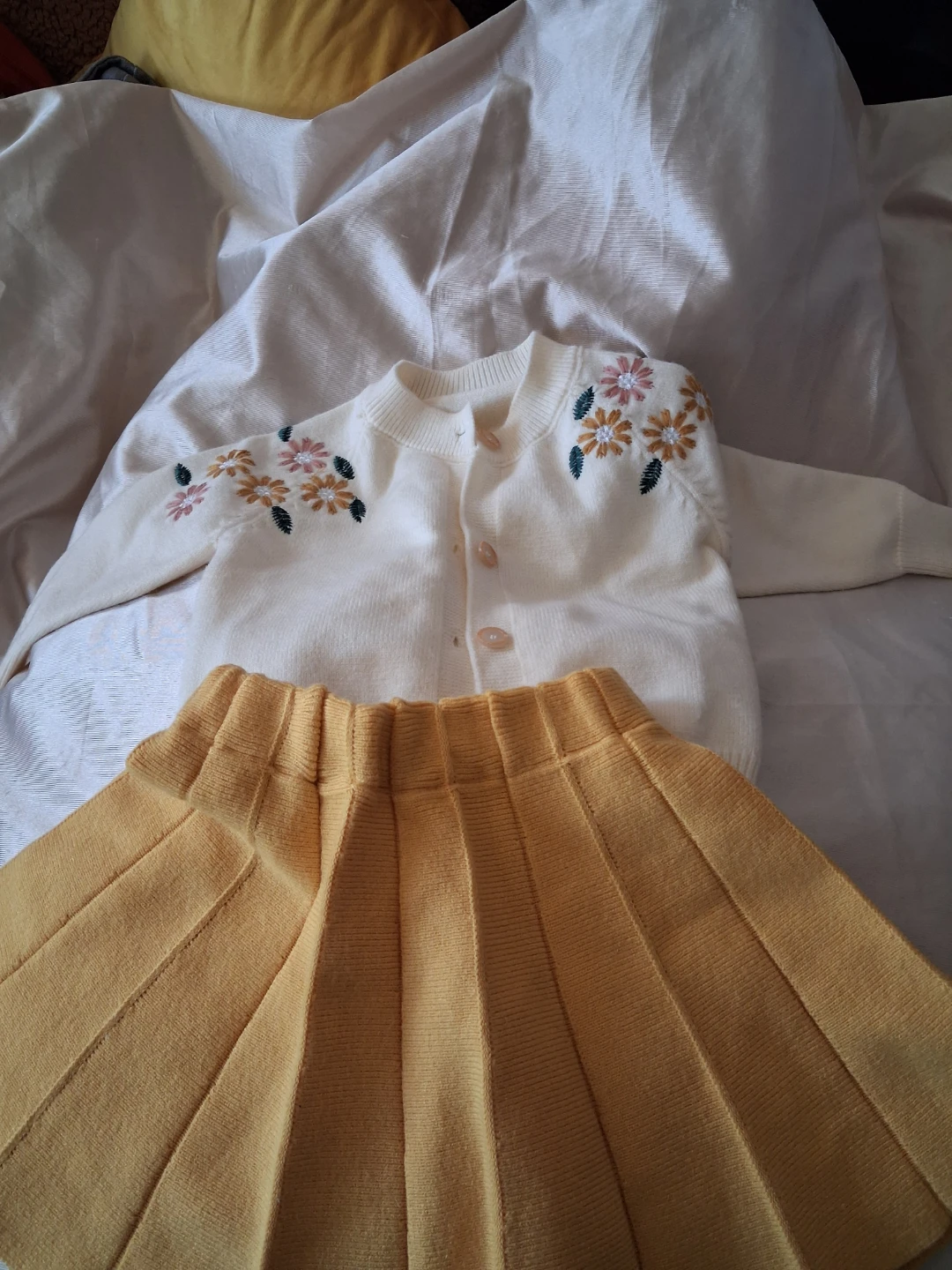 C.T. kids Floral Cardigan and Skirt Set