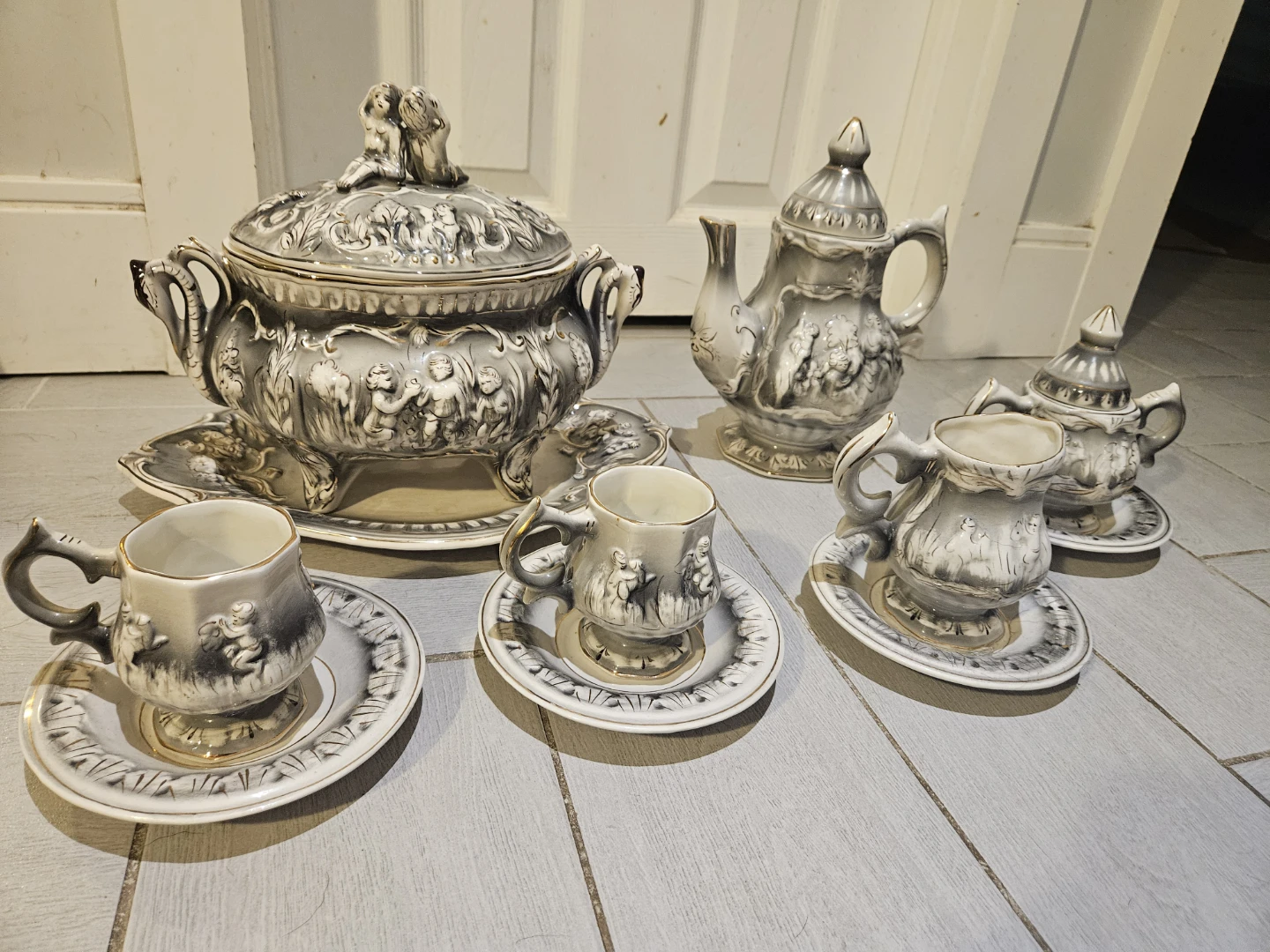 Jose Elias Alcopaca Portugal Tea Set