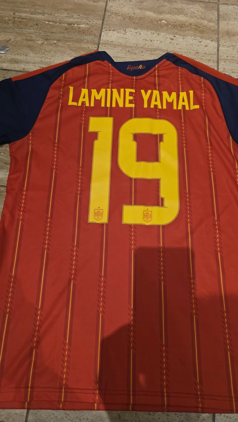 Lamine Yamal #19 Spain home jersey - photo 5