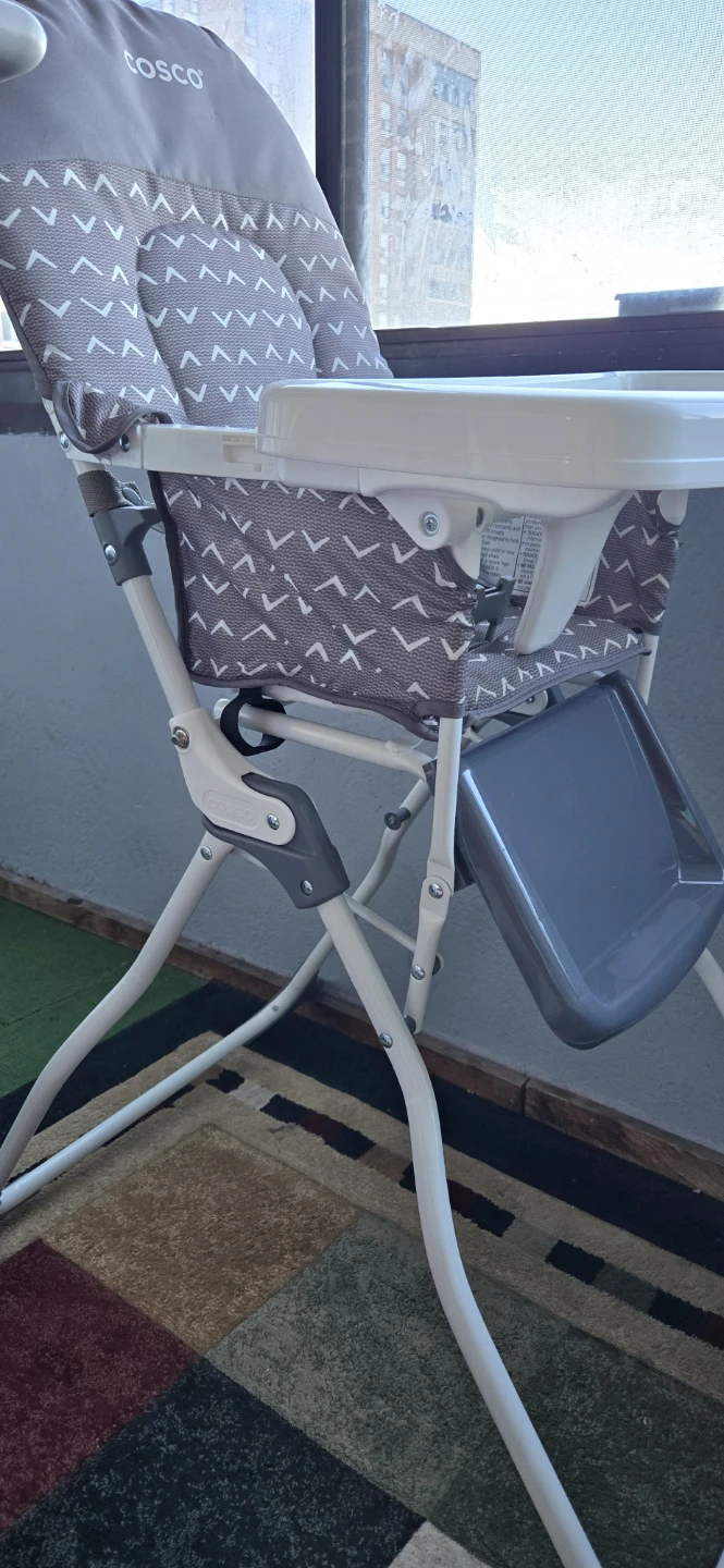 High Chair for infant and toddler - photo 3