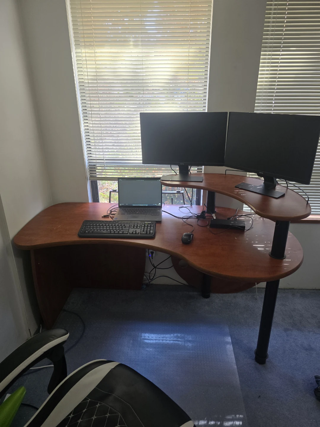 Two-Tier Kidney Shaped Corner Desk