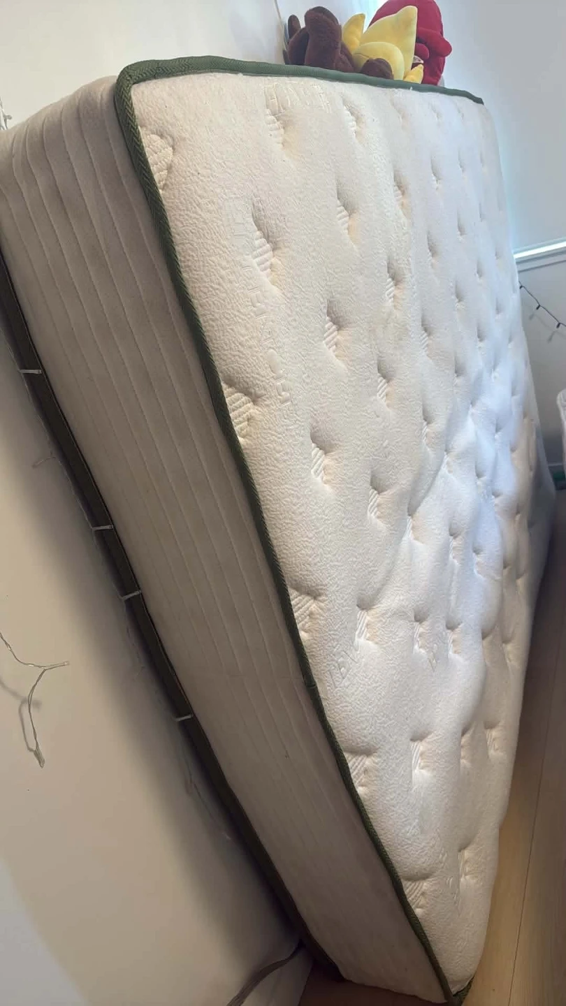 Clean Crystli queen size mattress Set $75 - photo 3