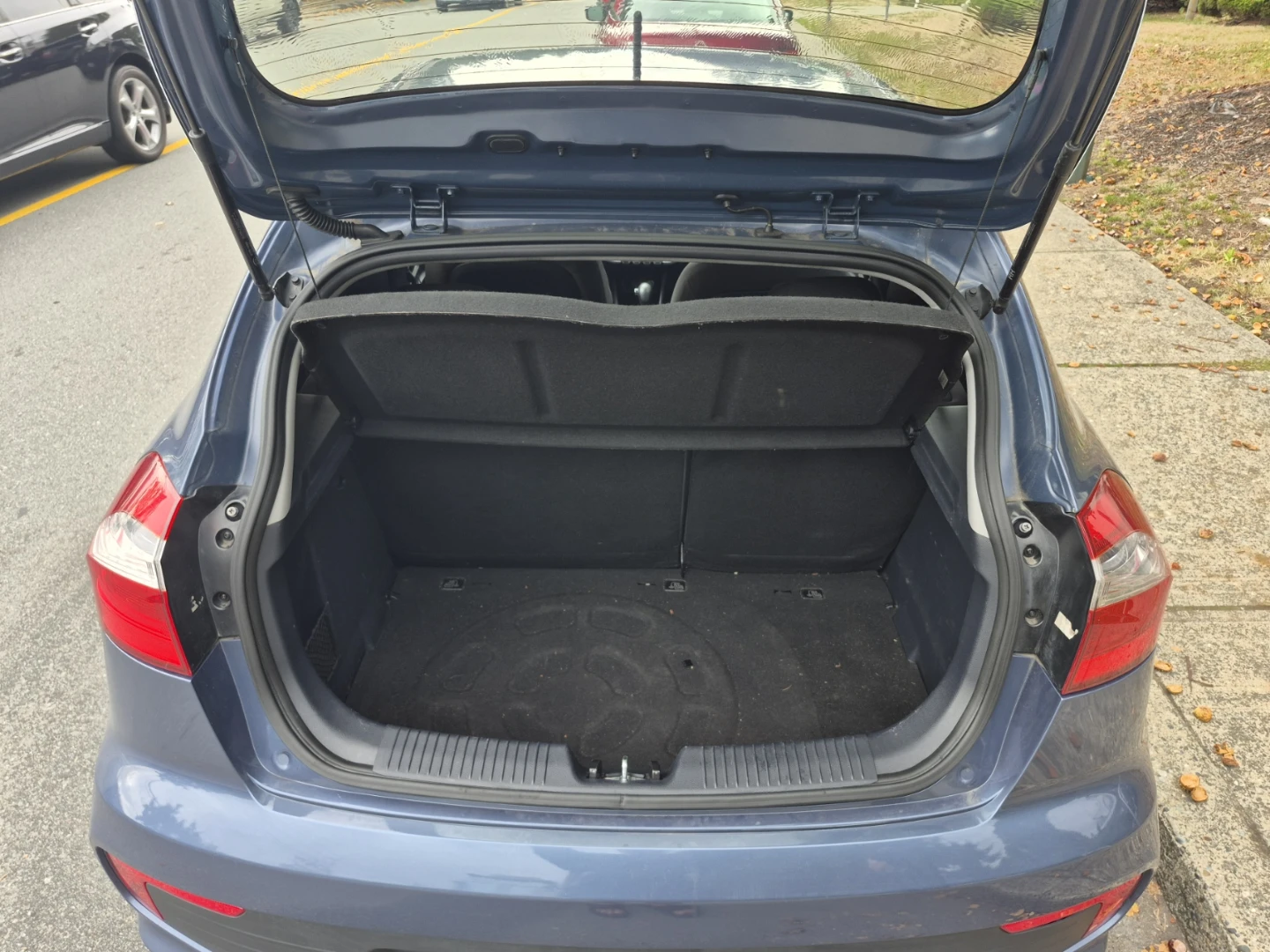 2016 Kia Rio Hatchback - photo 5