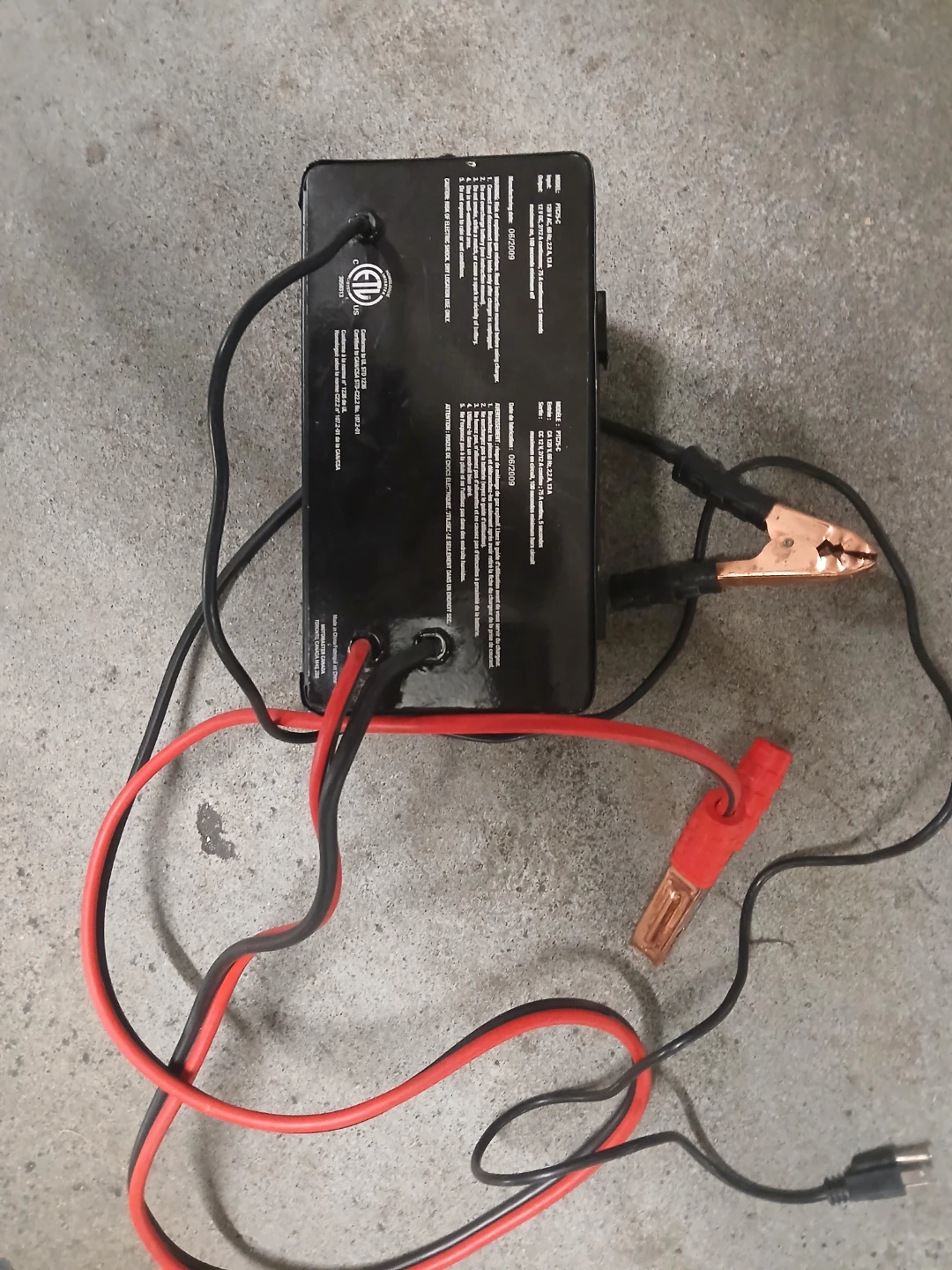 Motomaster Battery Charger - photo 2