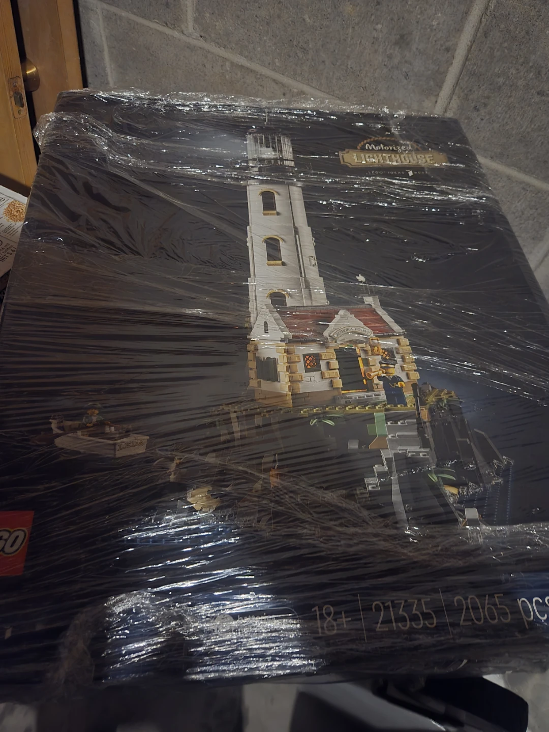 LEGO Ideas Motorised Lighthouse 21335 - photo 2