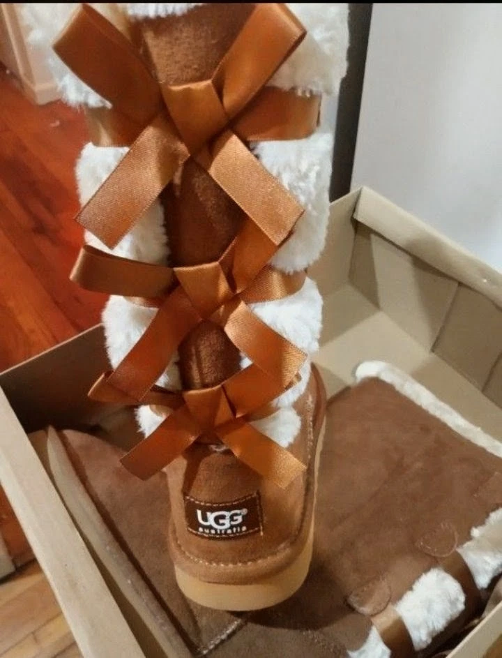 UGG Australia Bailey Bow Boots - photo 2