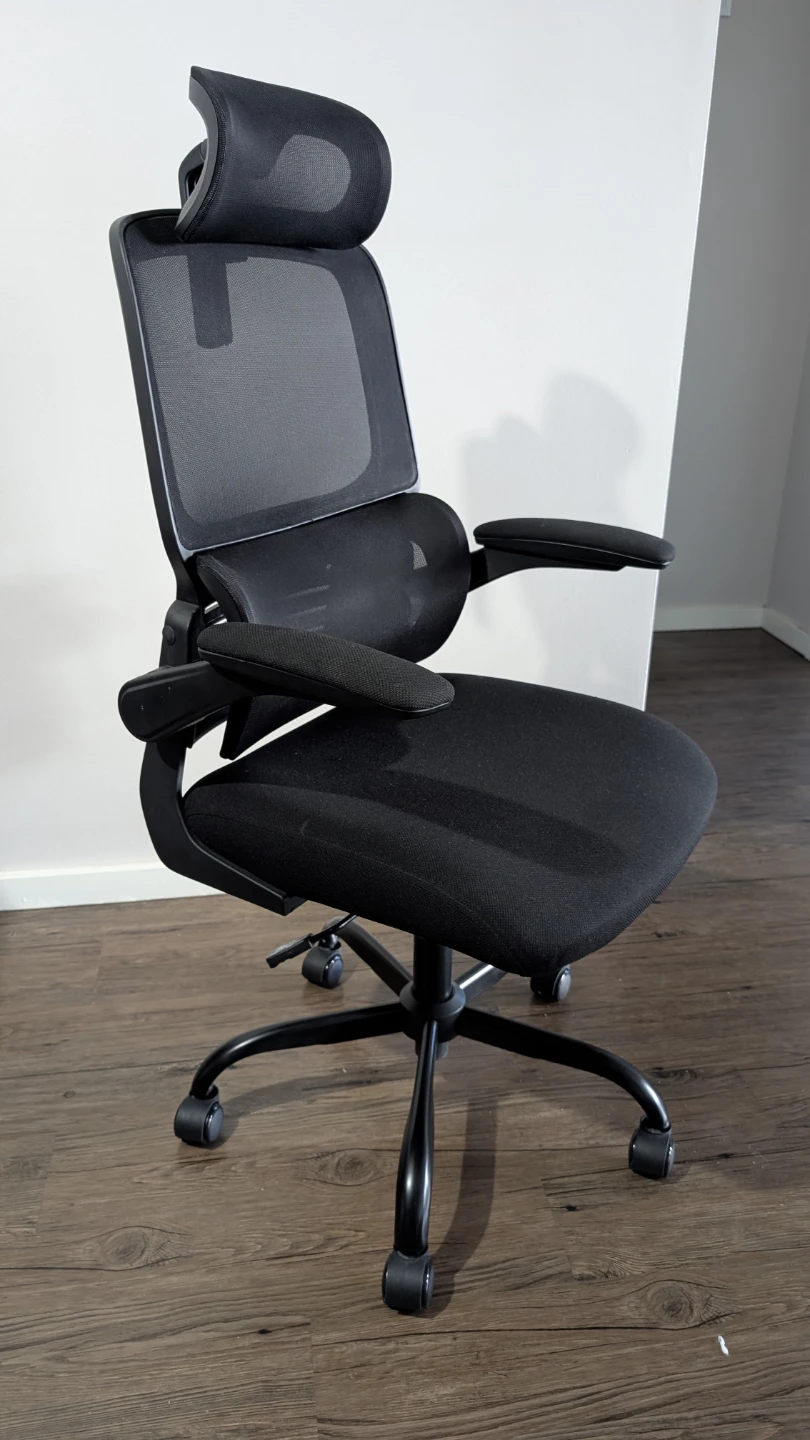 Black Ergonomic Mesh Office Chair - photo 2