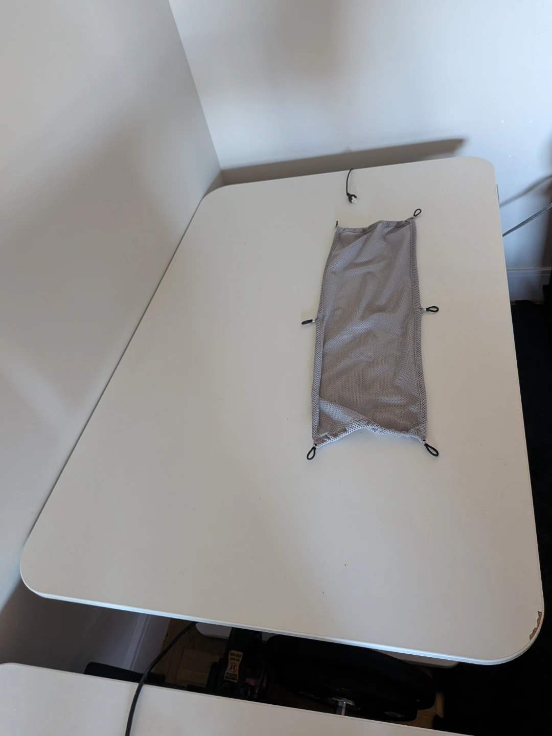 IKEA Bekant White Electric Adjustable Standing Desk - photo 5