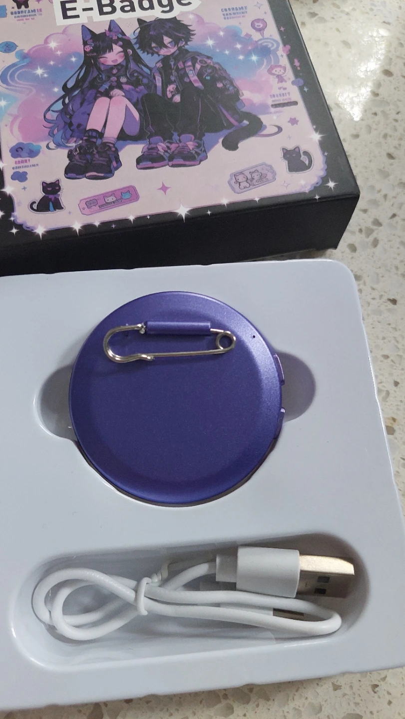 E-Badge digital display pin - photo 2