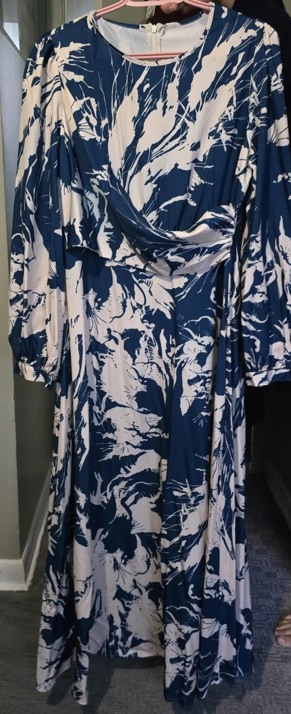 Blue and White Abstract Print Maxi Dress - photo 2