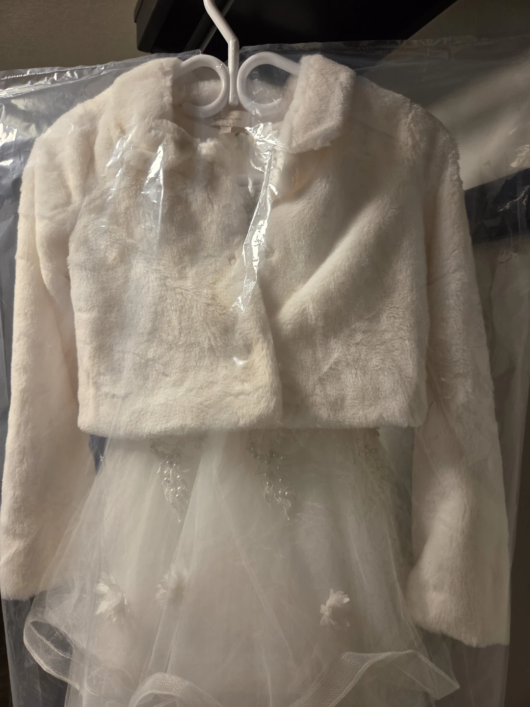 Girls white formal dress and shoes set - photo 3
