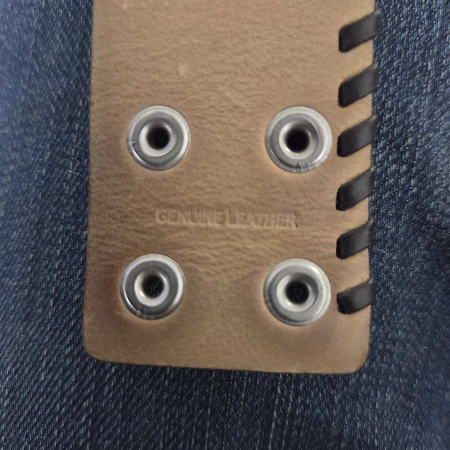 Buffalo David Bitton leather cuff watch - photo 2