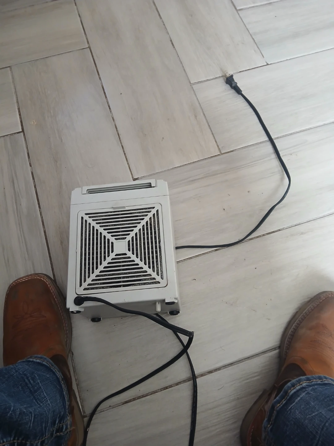Maxi-Heat Electric Air Heater Model H022 - photo 3