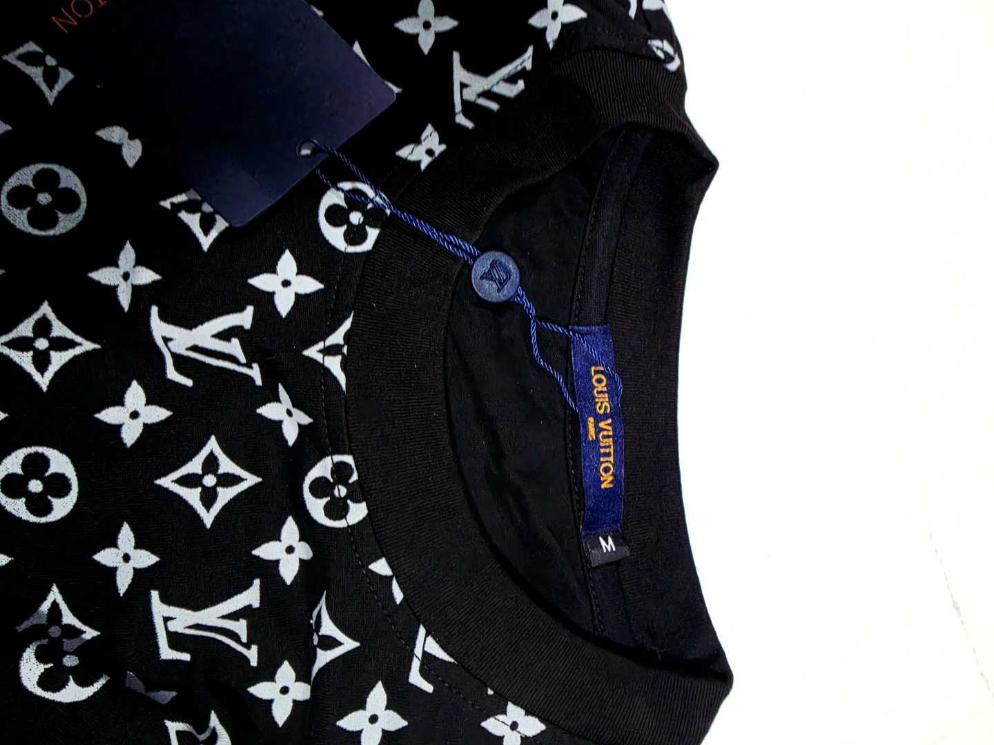 Louis Vuitton Monogram Print T-Shirt Black - photo 3