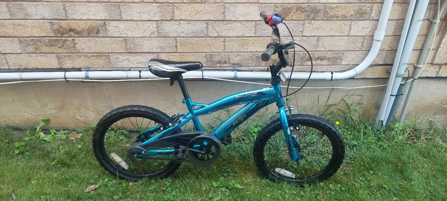Avigo Drastic 16 inch Kids Bike