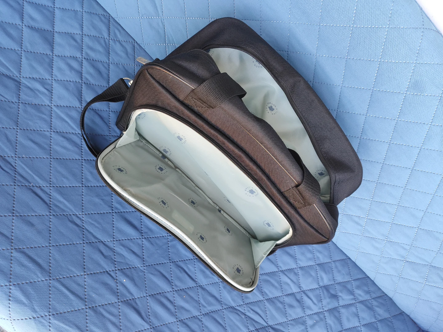 VIA Rail Canada Passenger Train Travel Bag - photo 4