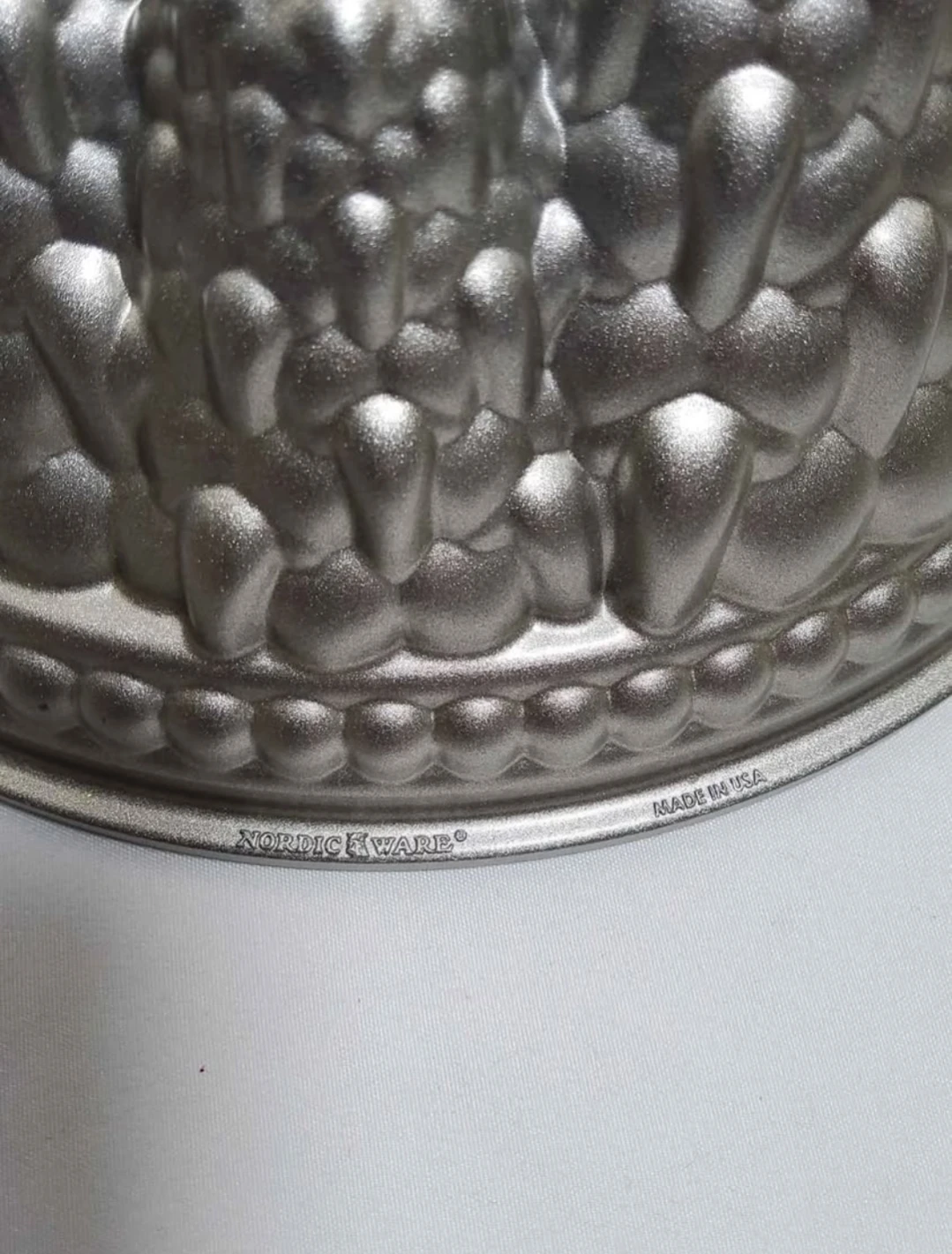Nordic Ware Holiday Tree Bundt Pan - photo 4