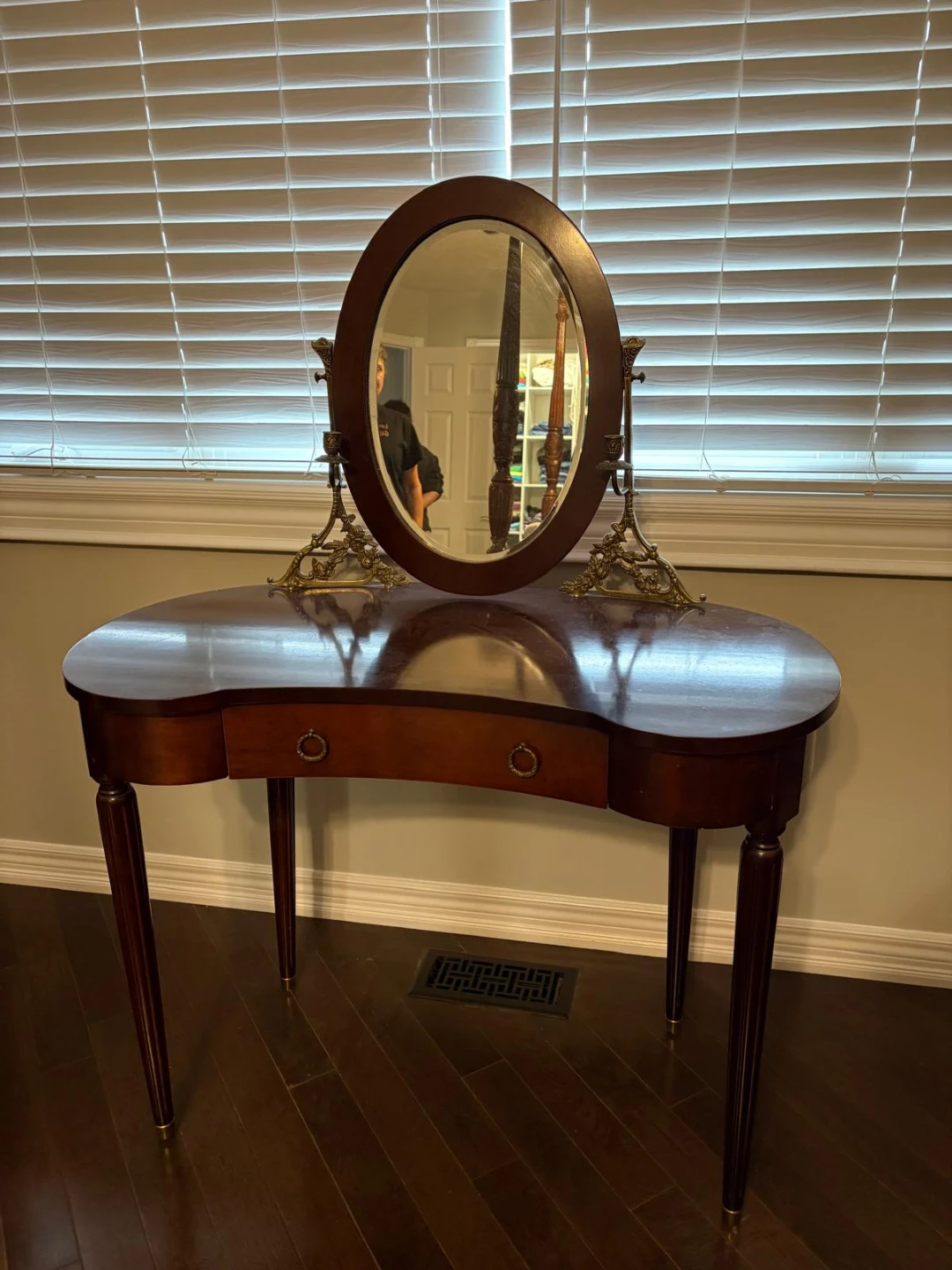 Vintage Vanity Table with Oval Mirror