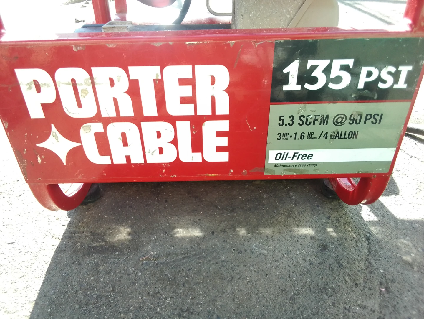 Porter-Cable 4 Gallon Air Compressor - photo 2