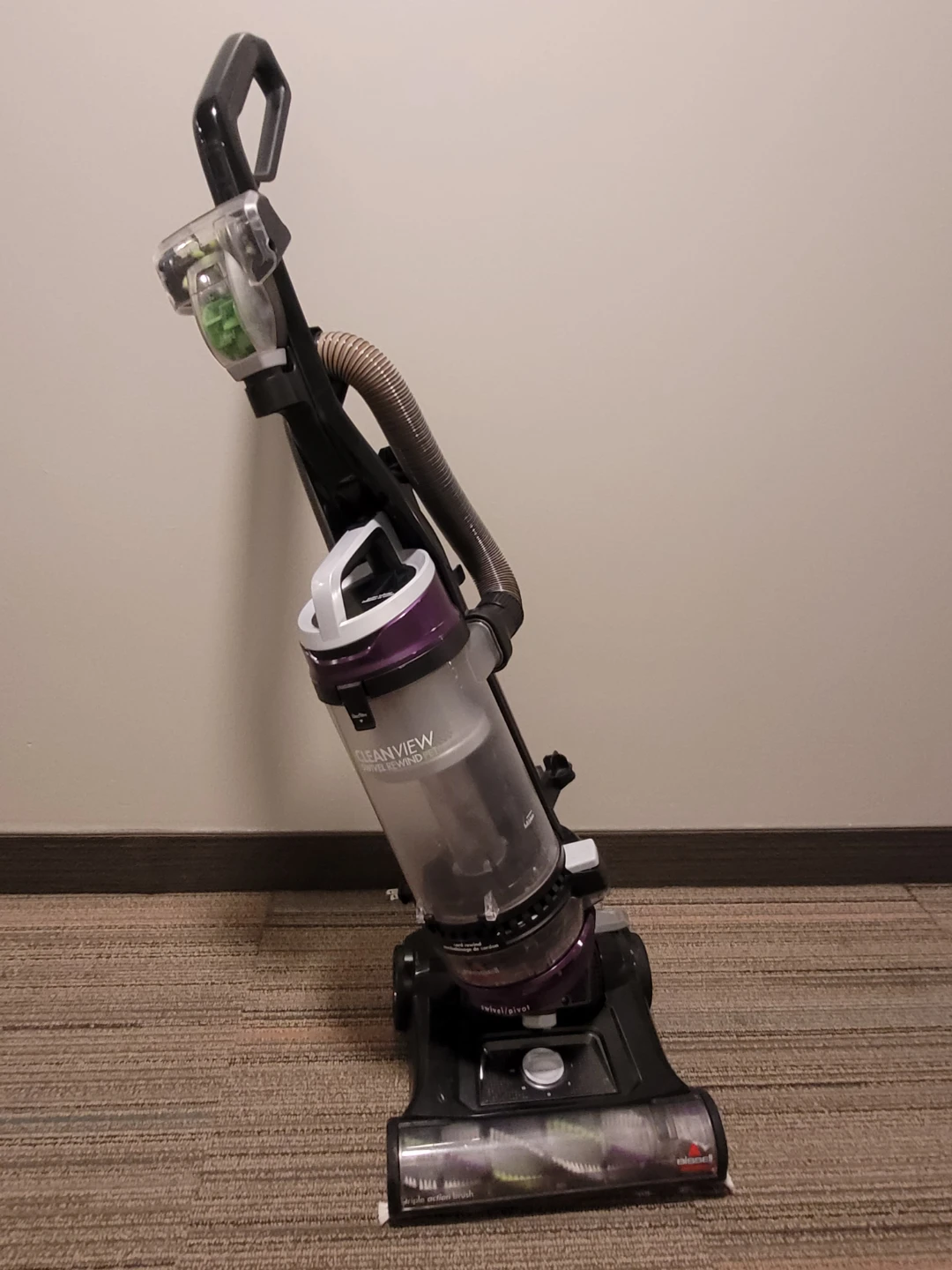 Bissell CleanView Swivel Rewind Pet Vacuum - photo 3