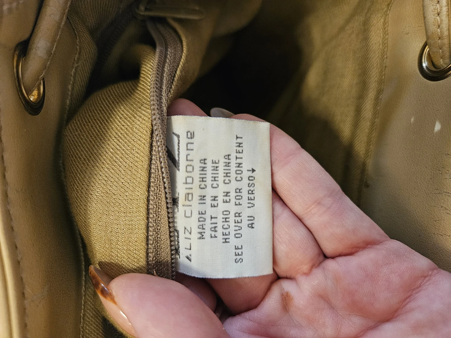 Liz Claiborne beige bucket bag - photo 5