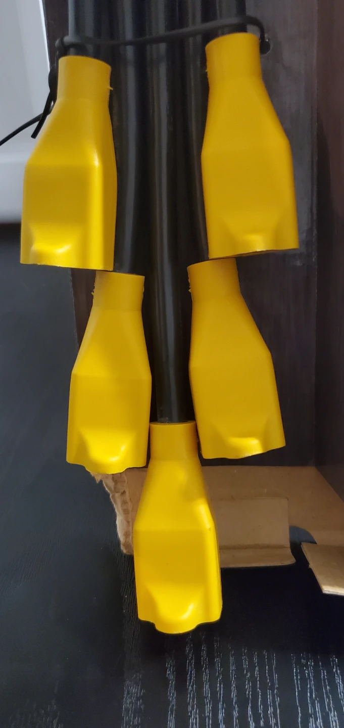 Shoplogic PowerSquid 5-Outlet Multiplier damage box - photo 3