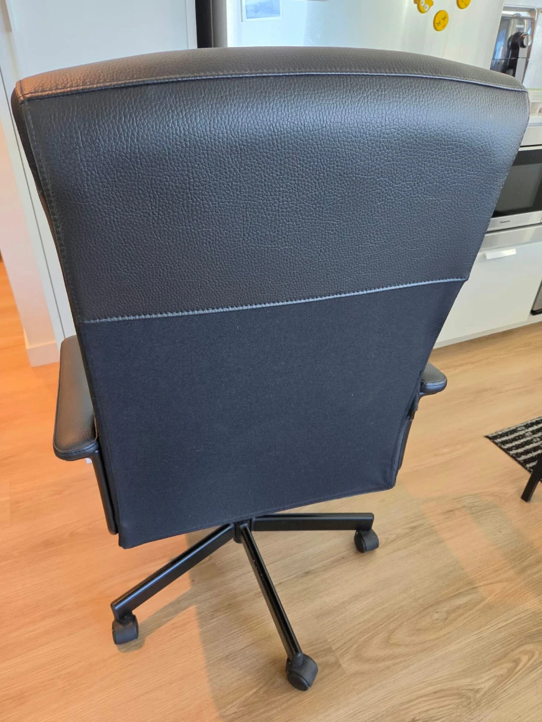 IKEA MILLBERGET Swivel Chair in Murum Black - photo 4