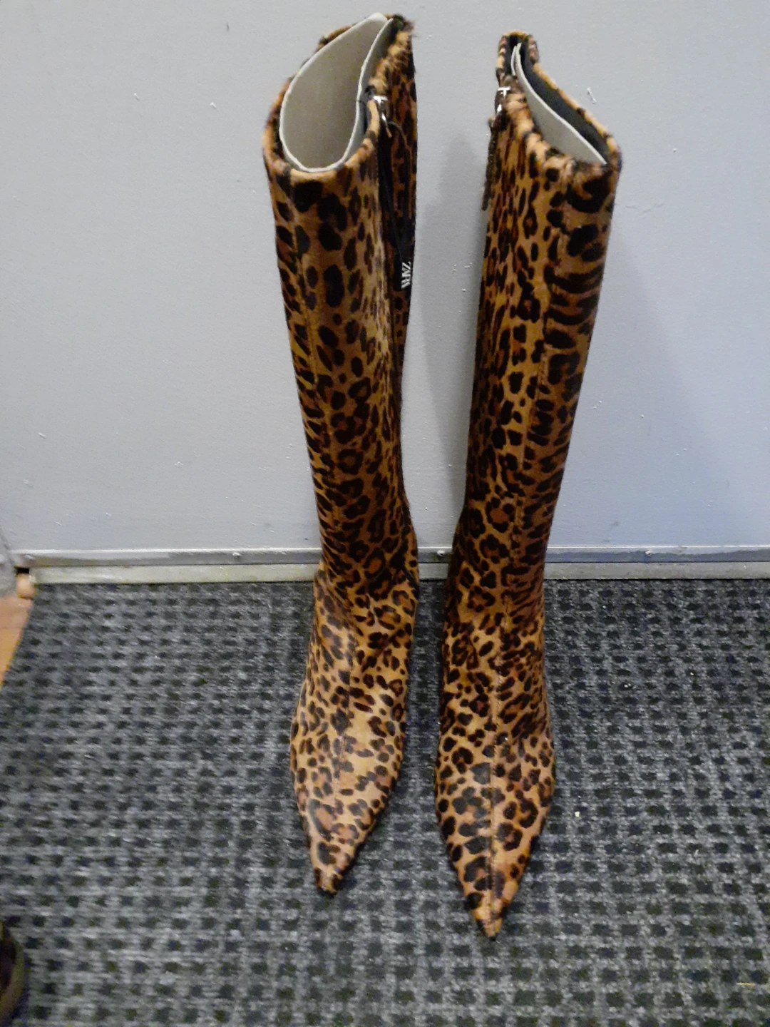 Zara Leopard Print Knee-High Boots Size 10