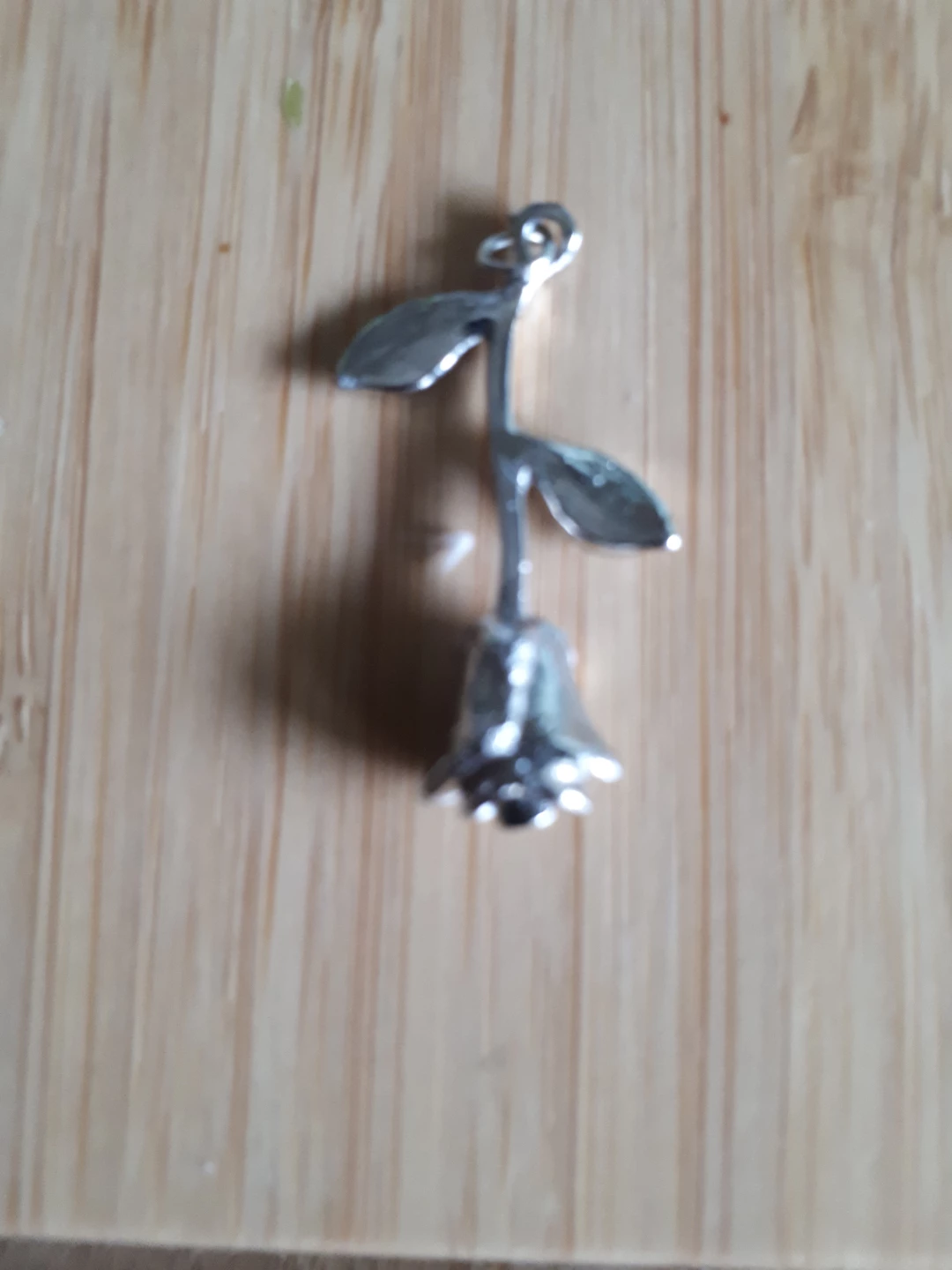 Silver-tone rose pendant - photo 2